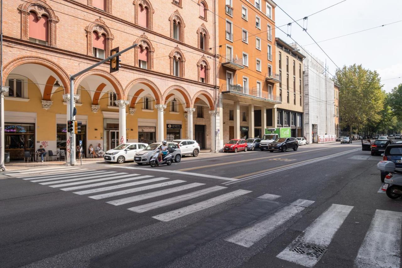 A Due Passi Dalla Pinacoteca Apartment Bologna Eksteriør billede